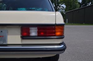 Mercedes-Benz 240 D 1983 года  (EU)